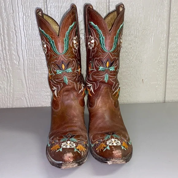 Embroidered Brown Western Boots - Picture 3 of 11